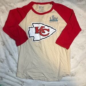 Kansas City Chiefs Mahomes #15 Baseball Tee – Size Large
